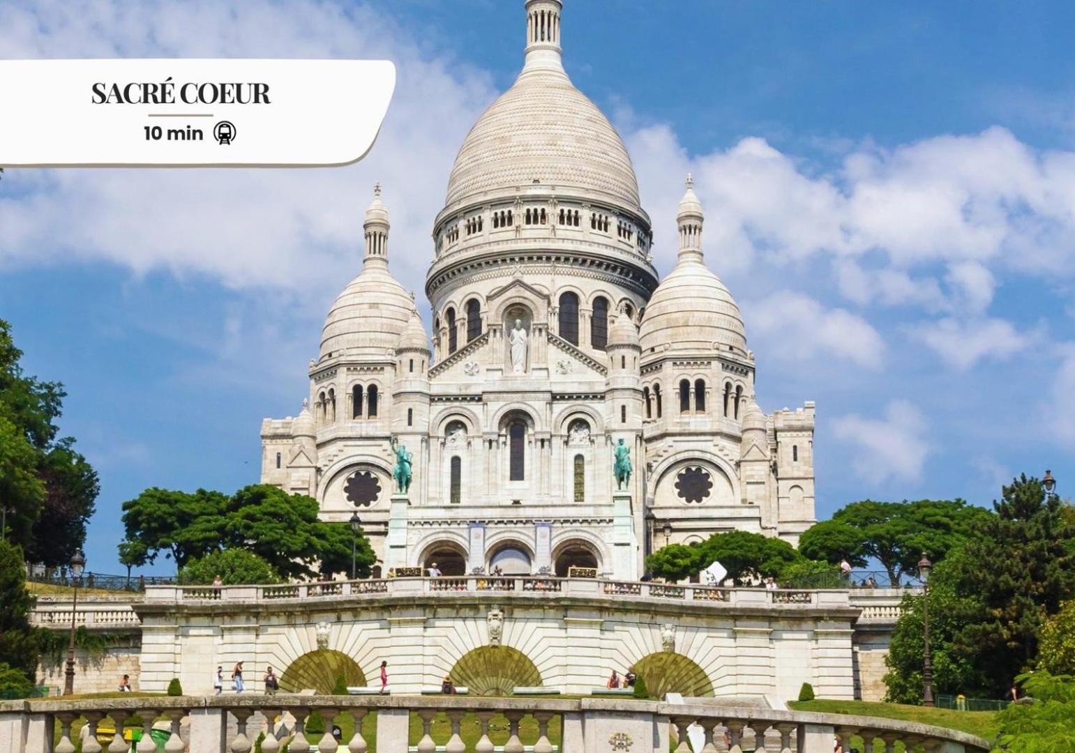 Thebluestay 351 - Superb In Republique
